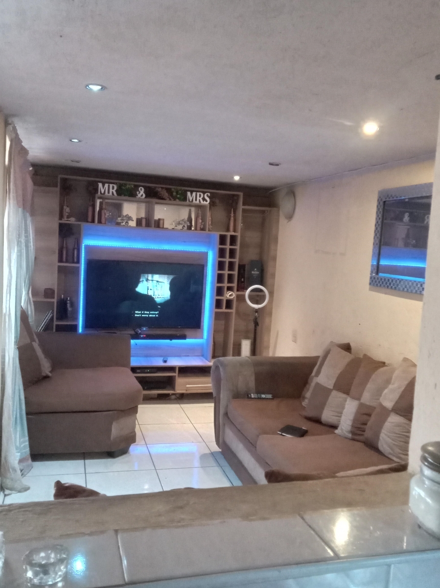 3 Bedroom Property for Sale in Clayville Gauteng