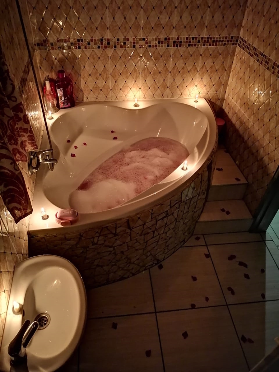 3 Bedroom Property for Sale in Clayville Gauteng