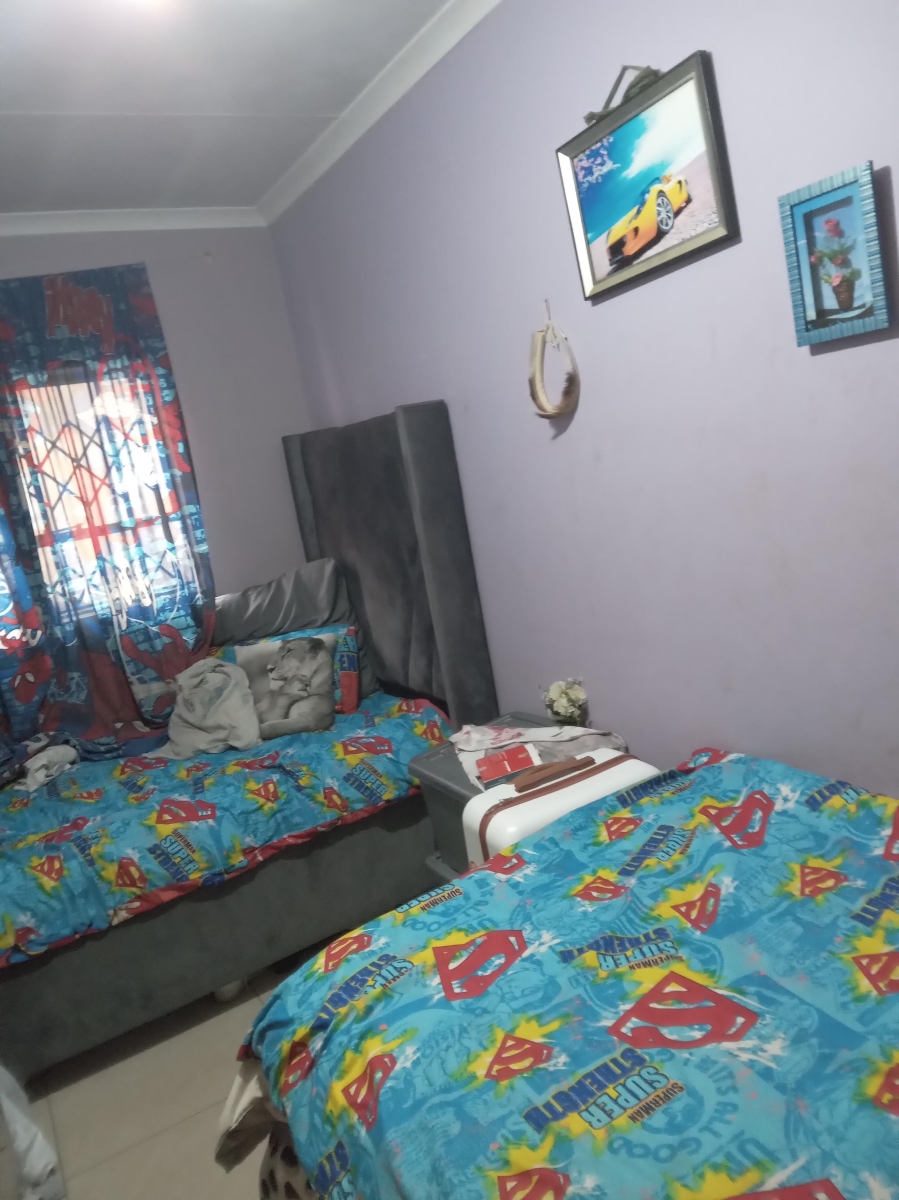 3 Bedroom Property for Sale in Clayville Gauteng