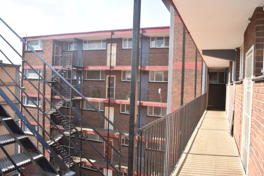 1 Bedroom Property for Sale in Sunnyside Gauteng