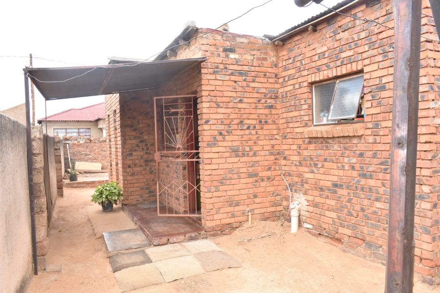 5 Bedroom Property for Sale in Soshanguve South Ext 1 Gauteng