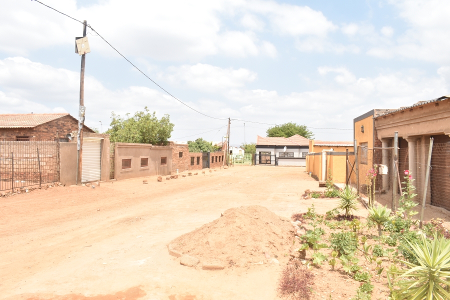 5 Bedroom Property for Sale in Soshanguve South Ext 1 Gauteng