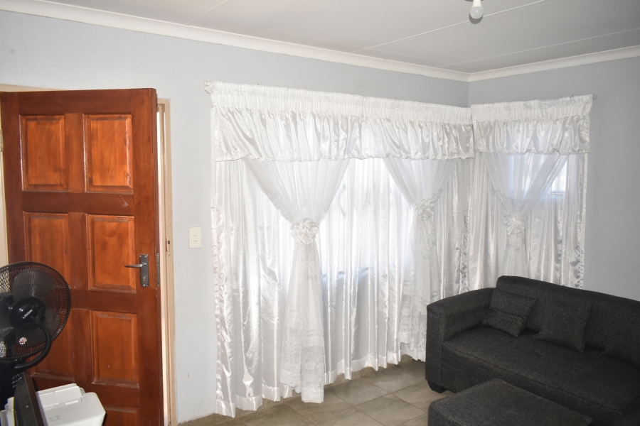 2 Bedroom Property for Sale in Rosslyn Gauteng