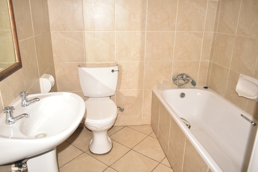 2 Bedroom Property for Sale in The Orchards Gauteng