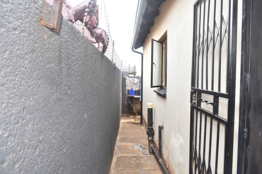 3 Bedroom Property for Sale in Soshanguve East Gauteng