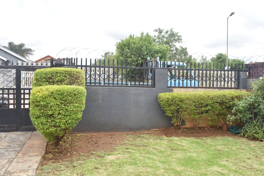 3 Bedroom Property for Sale in Soshanguve East Gauteng