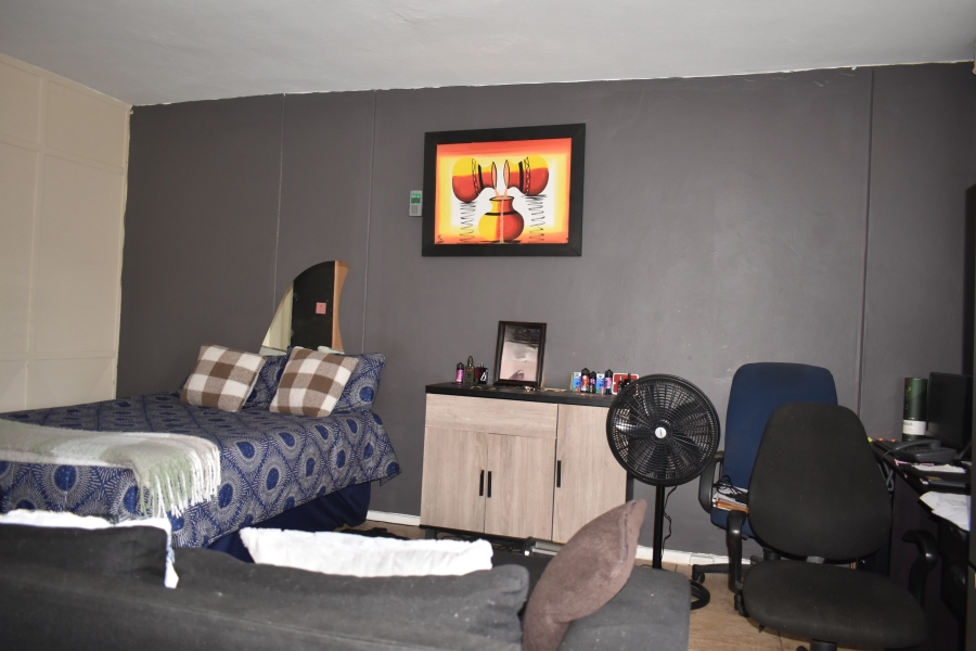 1 Bedroom Property for Sale in Pretoria Central Gauteng