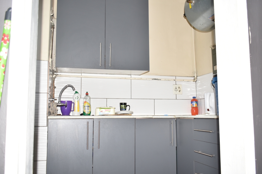 1 Bedroom Property for Sale in Pretoria Central Gauteng