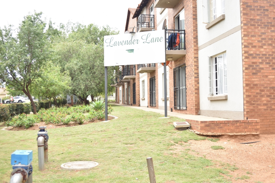 2 Bedroom Property for Sale in Kosmosdal Gauteng