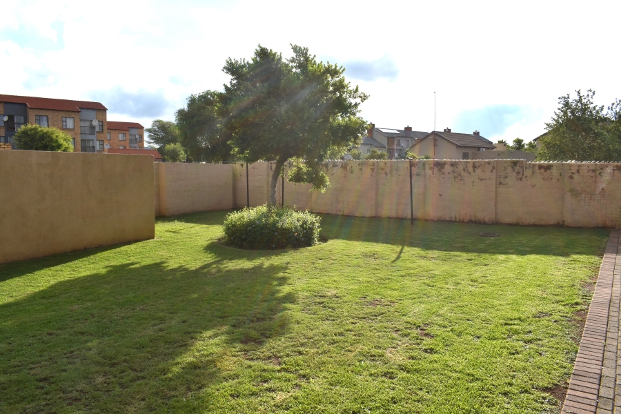 2 Bedroom Property for Sale in The Orchards Gauteng