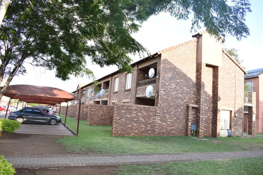 2 Bedroom Property for Sale in Wonderpark Estate Gauteng