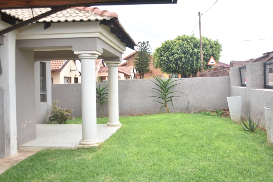 4 Bedroom Property for Sale in Soshanguve WW Gauteng
