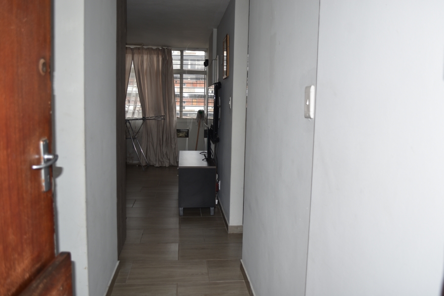 1 Bedroom Property for Sale in Sunnyside Gauteng