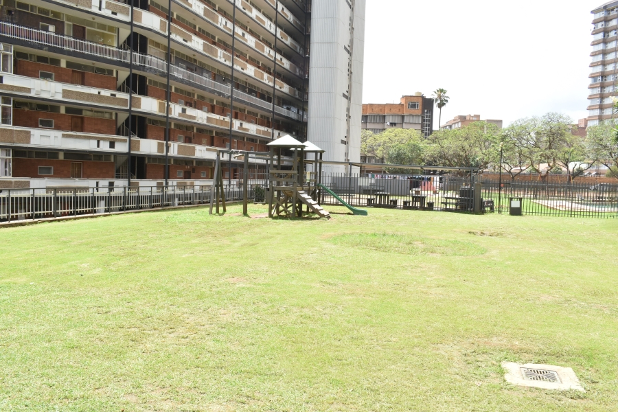 1 Bedroom Property for Sale in Sunnyside Gauteng