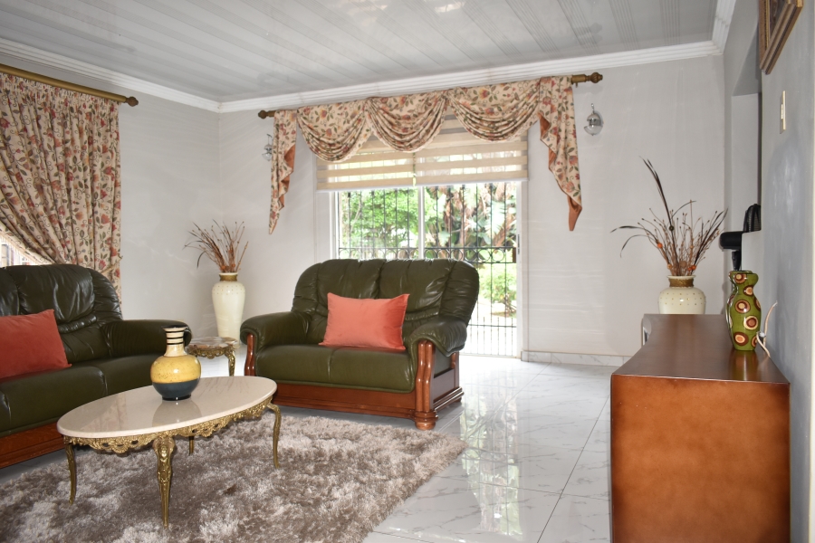 5 Bedroom Property for Sale in Karenpark Gauteng