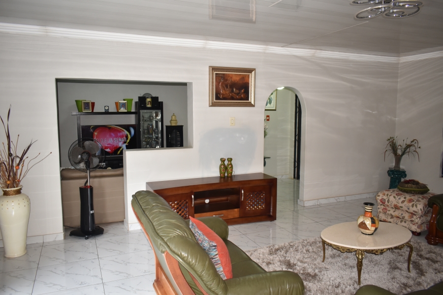 5 Bedroom Property for Sale in Karenpark Gauteng