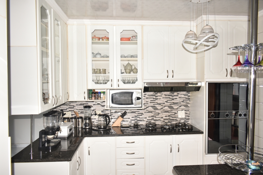 5 Bedroom Property for Sale in Karenpark Gauteng