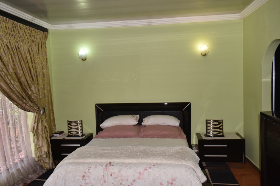 5 Bedroom Property for Sale in Karenpark Gauteng