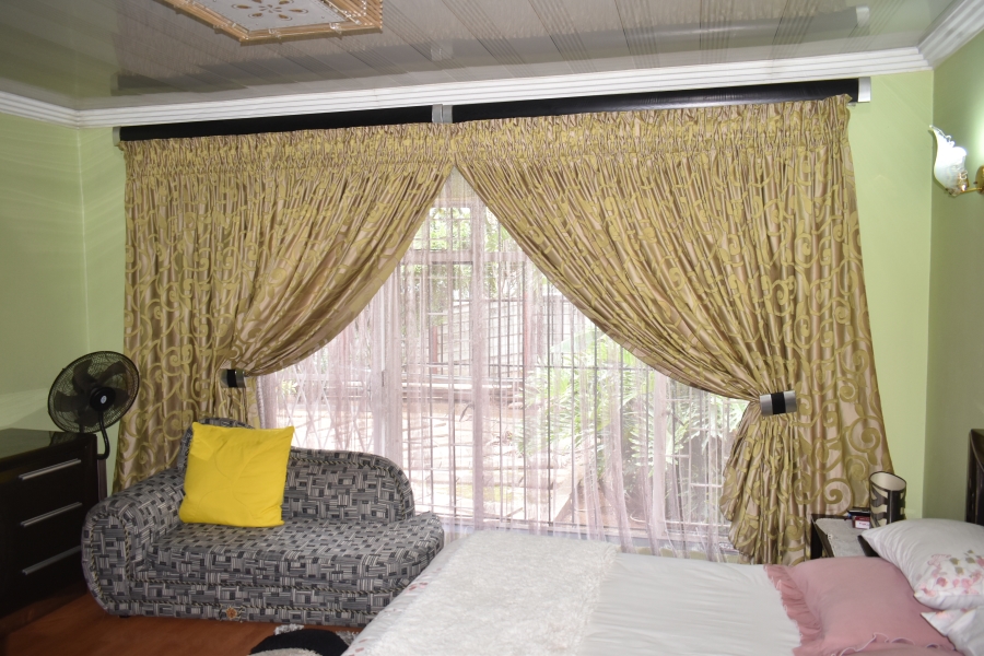 5 Bedroom Property for Sale in Karenpark Gauteng