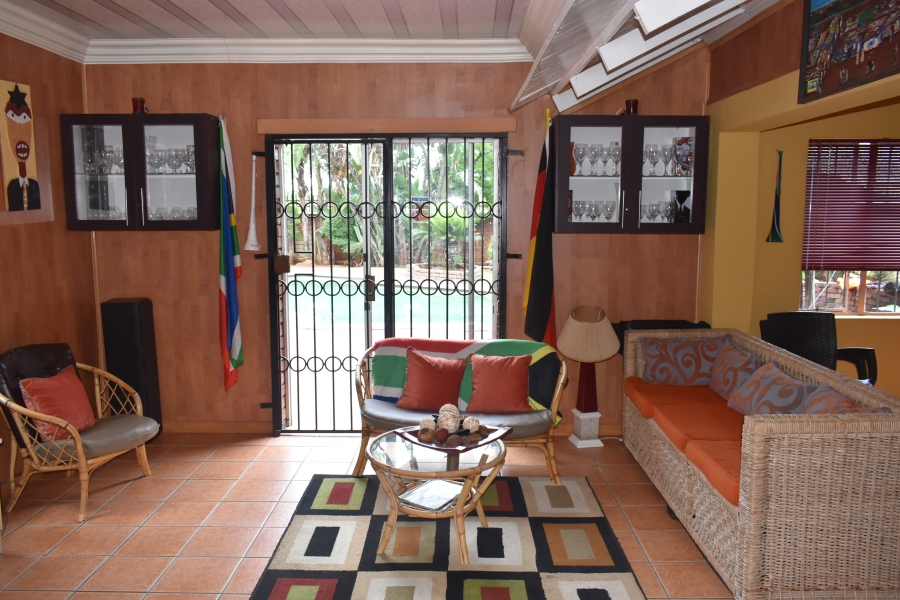 5 Bedroom Property for Sale in Karenpark Gauteng