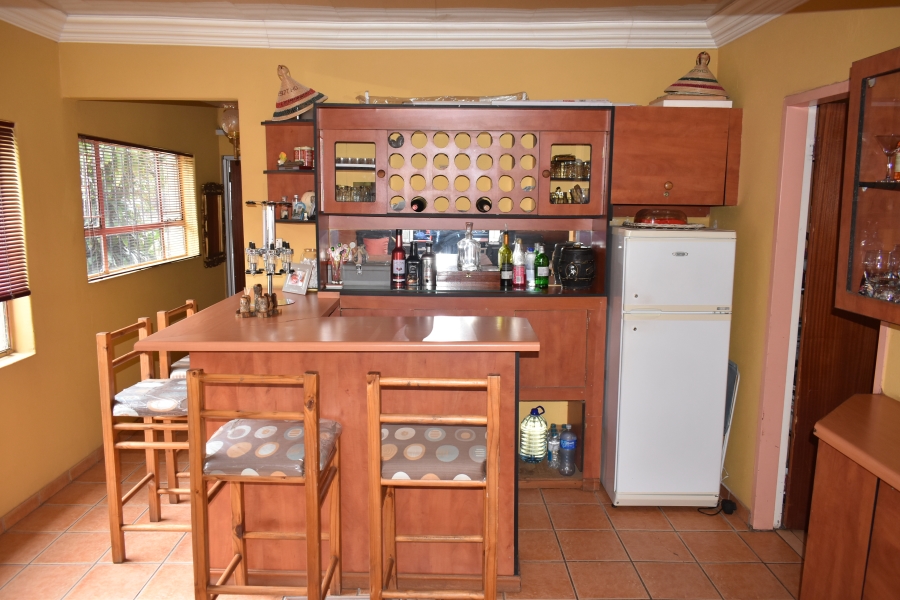 5 Bedroom Property for Sale in Karenpark Gauteng