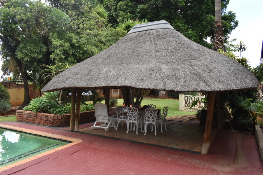 5 Bedroom Property for Sale in Karenpark Gauteng