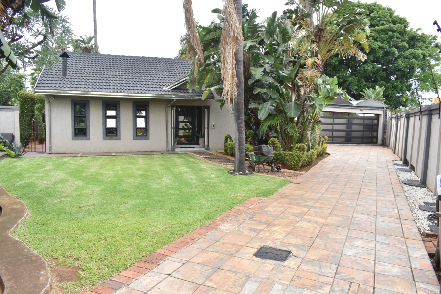 5 Bedroom Property for Sale in Karenpark Gauteng