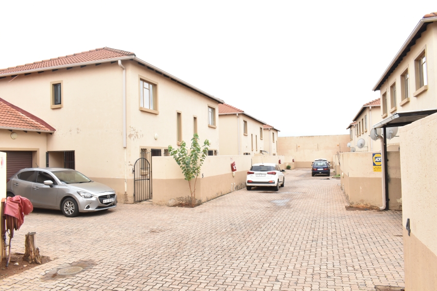 3 Bedroom Property for Sale in Pretoria North Gauteng