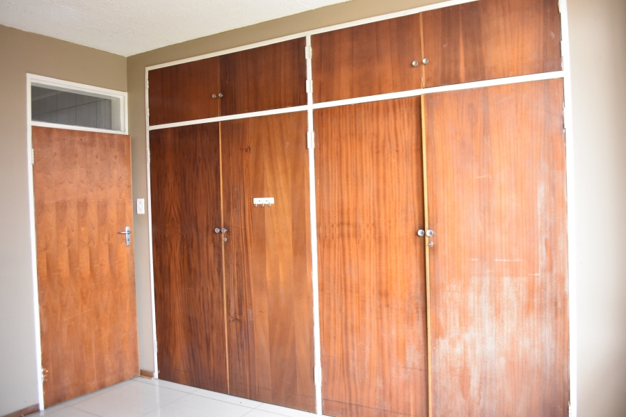 2 Bedroom Property for Sale in Pretoria West Gauteng