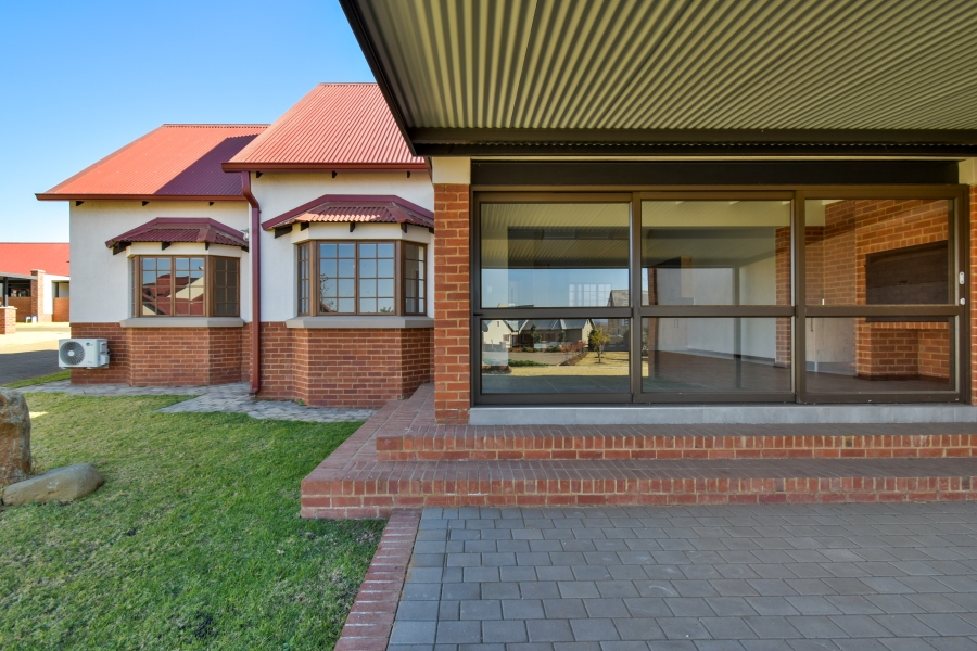 2 Bedroom Property for Sale in Waterlake Farm Lifestyle Estate Gauteng