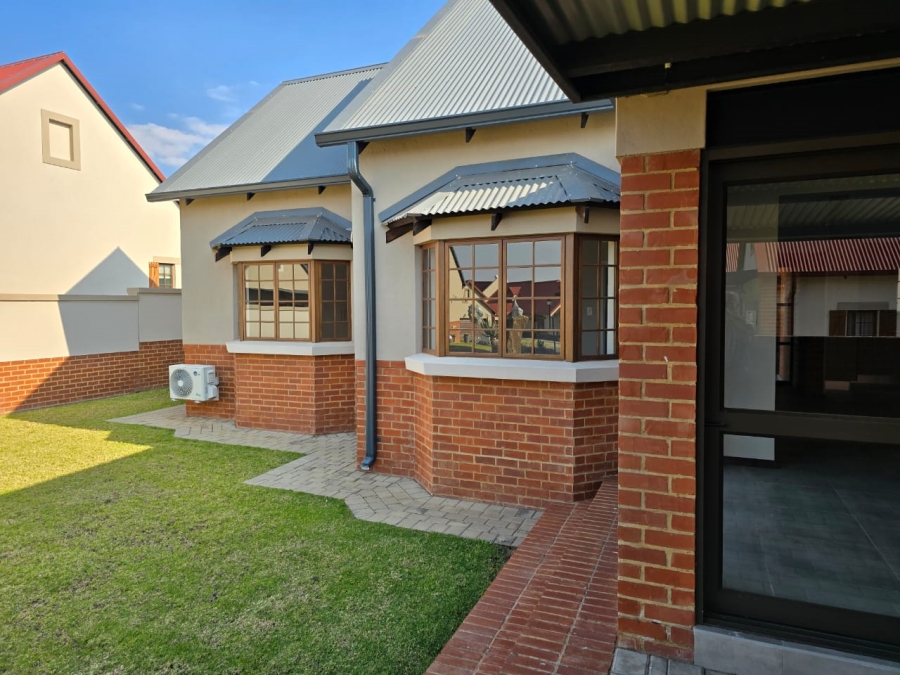 2 Bedroom Property for Sale in Waterlake Farm Lifestyle Estate Gauteng