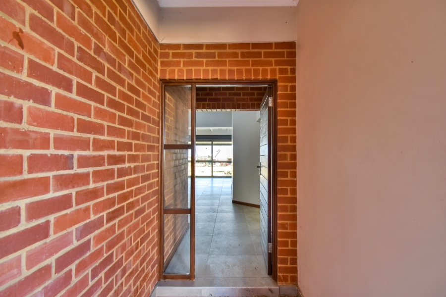 2 Bedroom Property for Sale in Waterlake Farm Lifestyle Estate Gauteng