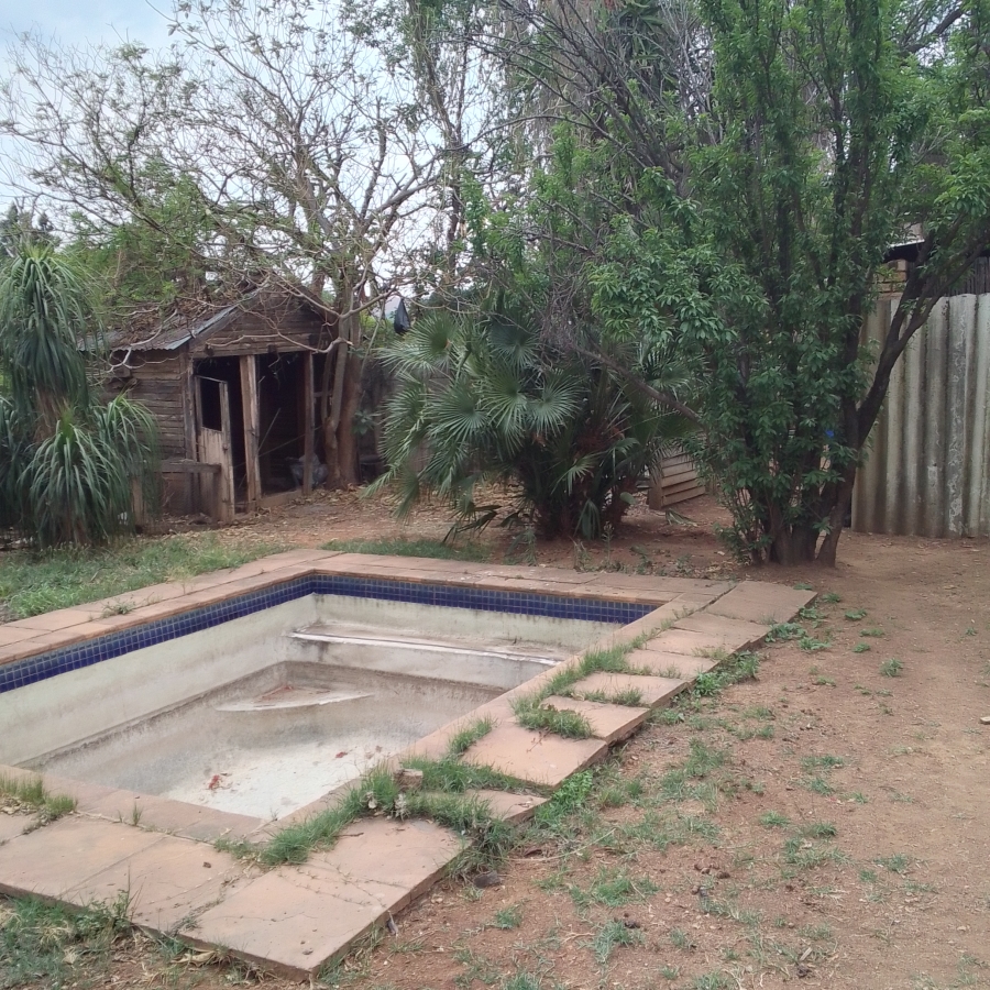4 Bedroom Property for Sale in Lindo Park Gauteng