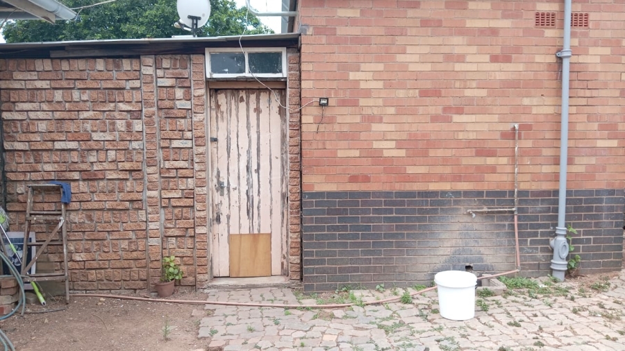 4 Bedroom Property for Sale in Lindo Park Gauteng