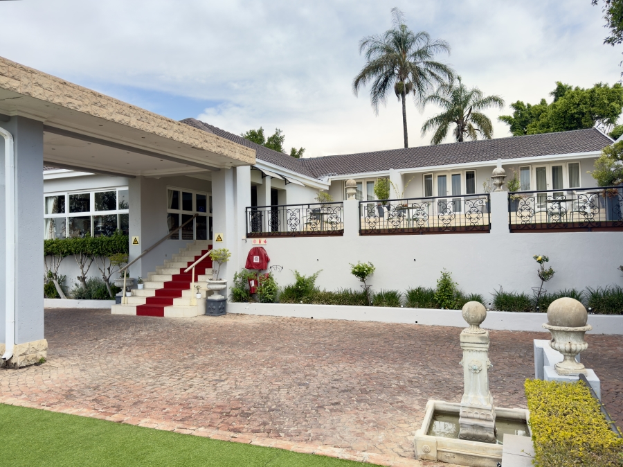 9 Bedroom Property for Sale in Groenkloof Gauteng