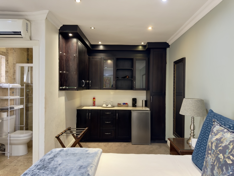 9 Bedroom Property for Sale in Groenkloof Gauteng