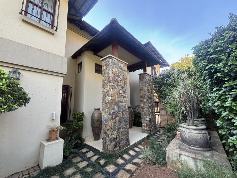 3 Bedroom Property for Sale in Waterkloof Ridge Gauteng