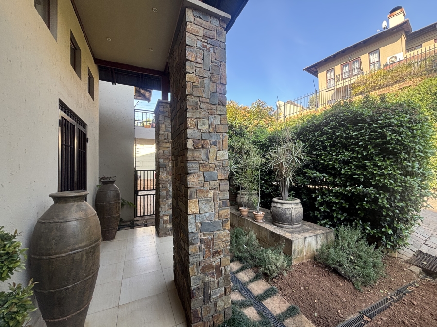 3 Bedroom Property for Sale in Waterkloof Ridge Gauteng