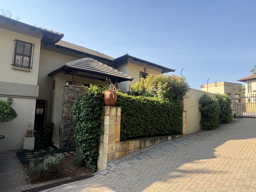 3 Bedroom Property for Sale in Waterkloof Ridge Gauteng