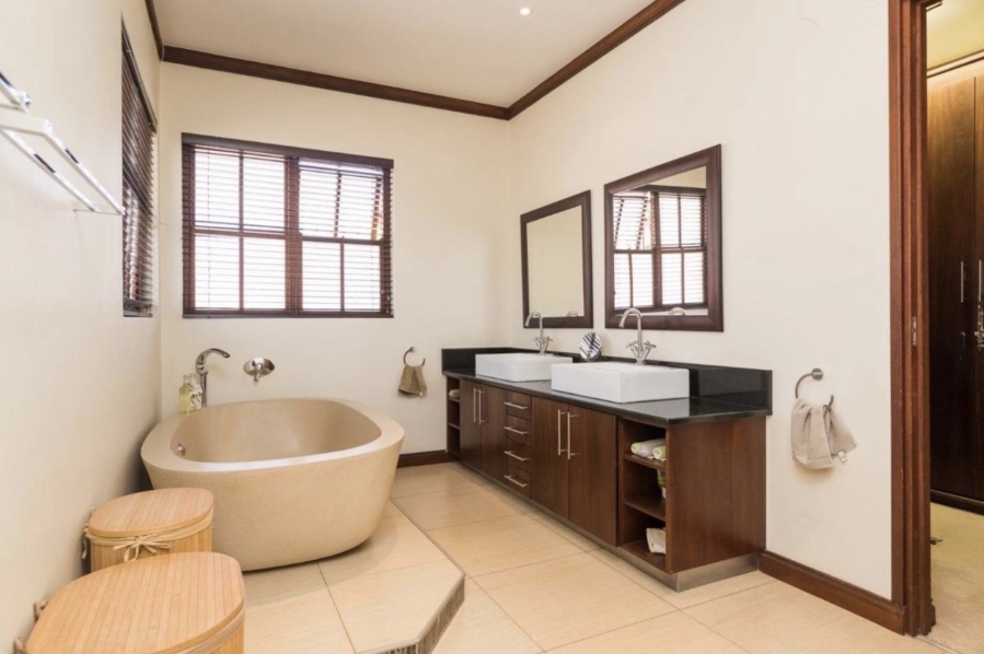 3 Bedroom Property for Sale in Waterkloof Ridge Gauteng