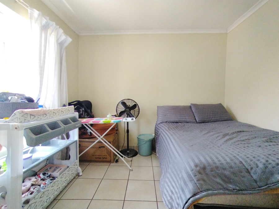 2 Bedroom Property for Sale in Die Hoewes Gauteng