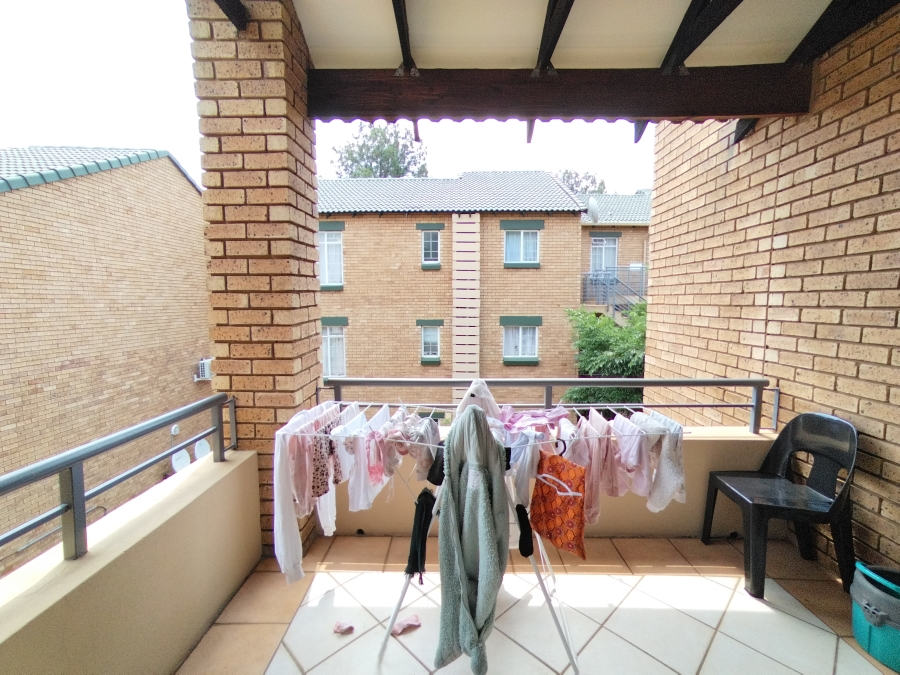 2 Bedroom Property for Sale in Die Hoewes Gauteng