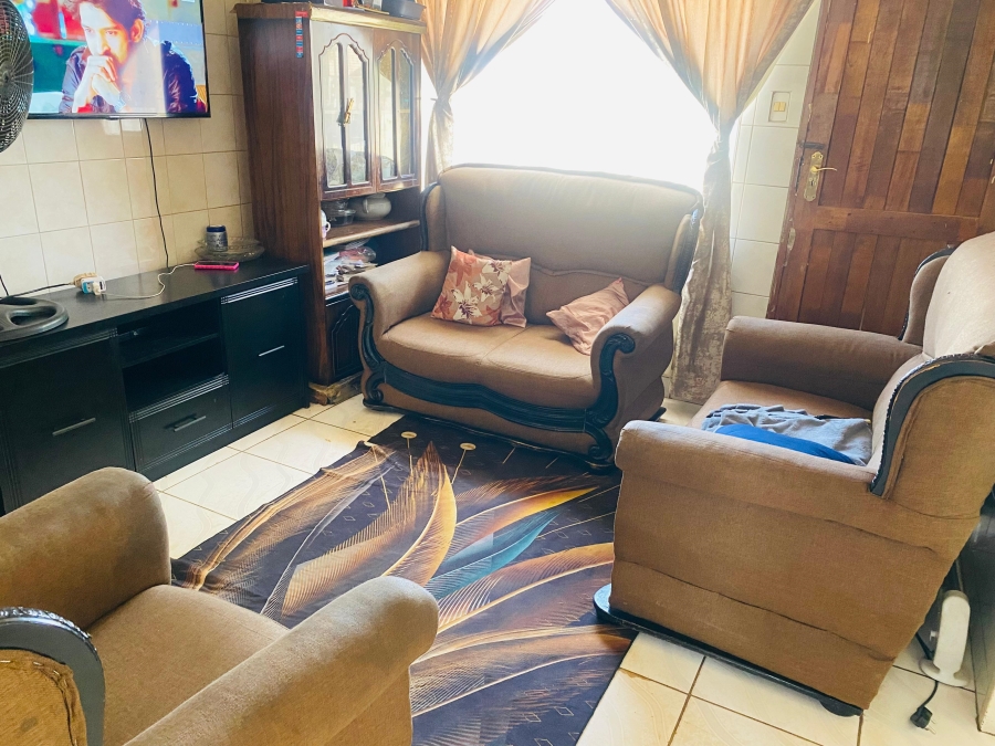 2 Bedroom Property for Sale in Mamelodi Gauteng