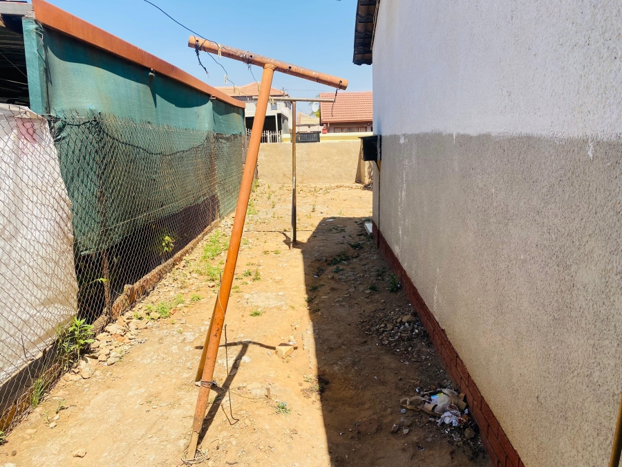 2 Bedroom Property for Sale in Mamelodi Gauteng