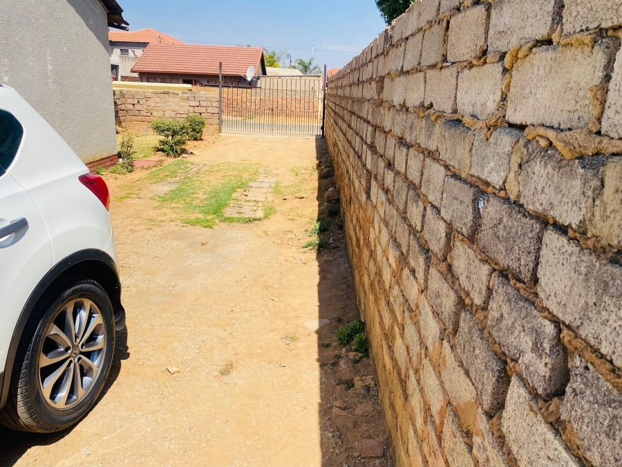 2 Bedroom Property for Sale in Mamelodi Gauteng