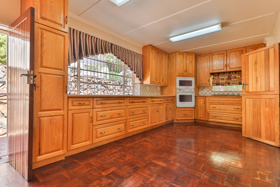 9 Bedroom Property for Sale in Muckleneuk Gauteng