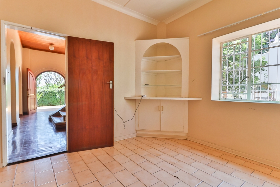 9 Bedroom Property for Sale in Muckleneuk Gauteng