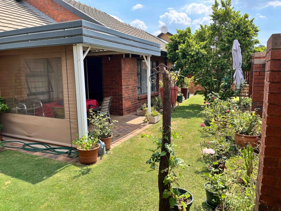 2 Bedroom Property for Sale in Olympus AH Gauteng