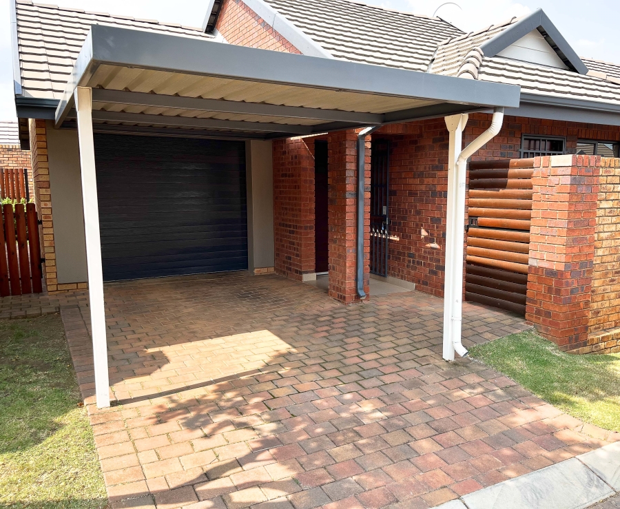 2 Bedroom Property for Sale in Olympus AH Gauteng