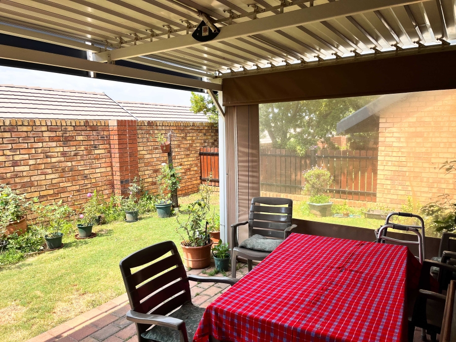 2 Bedroom Property for Sale in Olympus AH Gauteng